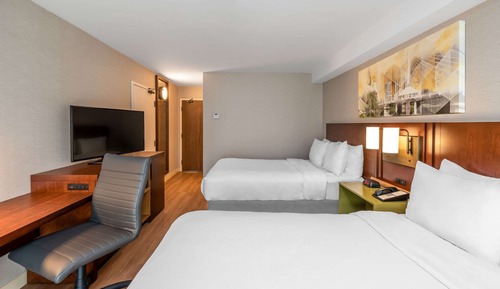 Habitación Deluxe, 2 camas de matrimonio, frigorífico, planta baja