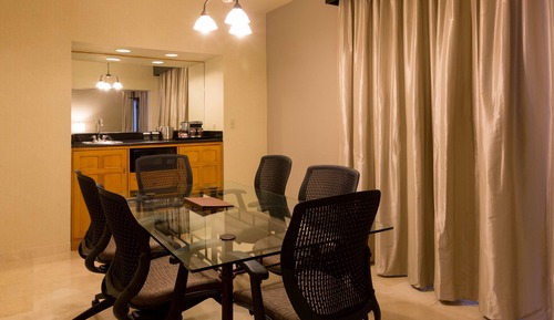 Suite, 2 habitaciones (Conference Table)