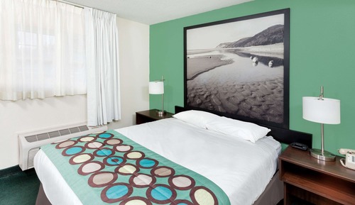 Suite Deluxe, 1 cama de matrimonio, no fumadores (One Bedroom, 1st Floor, Exterior)