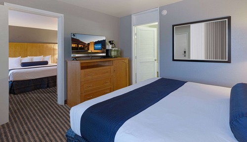 Suite, no fumadores (1 King & 1 Queen Bed)