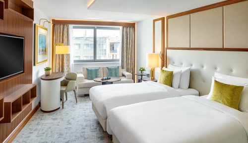Corvinus Fashion Street View Twin Room