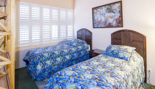 Apartamento, 1 habitación, 2 baños, vistas al jardín