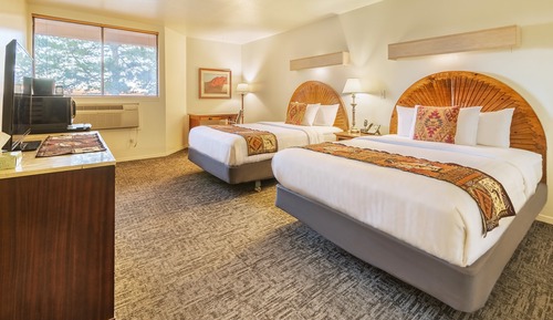 Habitación estándar, 2 camas de matrimonio, no fumadores (Accessible)