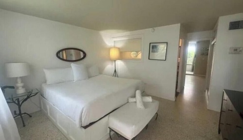 Moon Suite