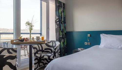 Habitación estándar, acceso a la piscina, vistas al mar (Balcon / Balcony)