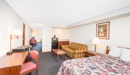 Suite, 1 habitación, no fumadores (1 King Bed and 1 Queen Bed)