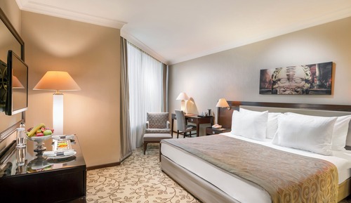 Executive Club Room