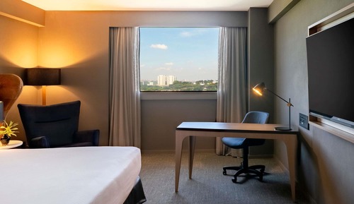 Suite presidencial, 1 cama de matrimonio grande, Acceso al salón del club