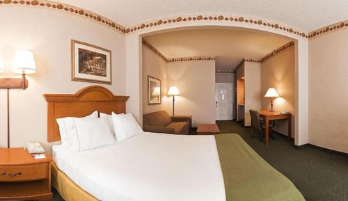 Suite, 1 cama de matrimonio grande con sofá cama