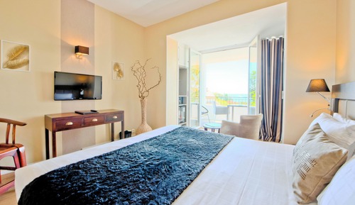 Habitación doble superior, balcón, vistas al mar