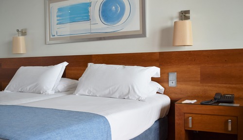 Habitación clásica con 1 cama doble o 2 individuales, vistas al mar