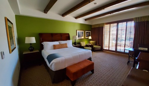 Habitación básica, 1 cama de matrimonio grande, vistas al complejo turístico
