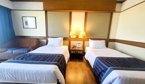 Superior City View with Twin Room