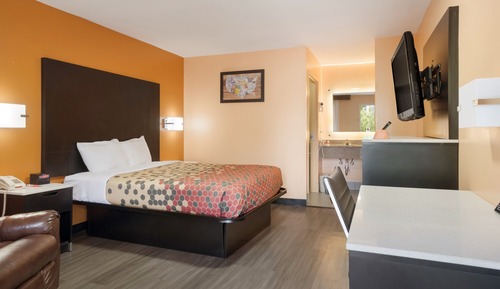 Basic Single Room, 1 Queen Bed, Non Smoking