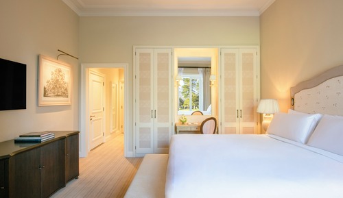 Habitación superior, vistas al jardín (Wing)