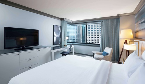 Habitación, 1 cama de matrimonio grande, vistas a la ciudad, en esquina