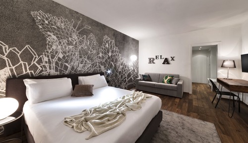 Suite junior, 1 cama de matrimonio grande con sofá cama, bañera de hidromasaje (Jacuzzi)