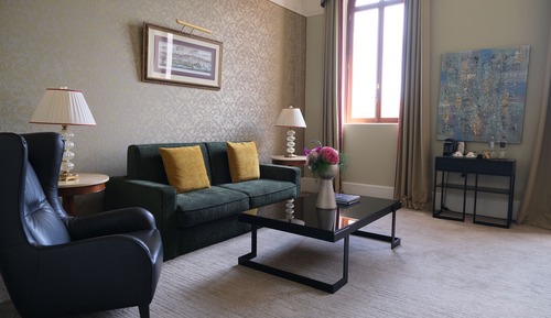 Suite (Venice)