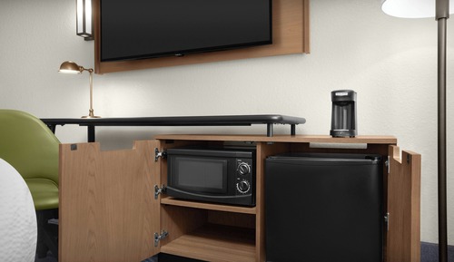 Estudio, 1 cama de matrimonio grande con sofá cama (Mobility/Hearing Access, Roll-in Shwr)