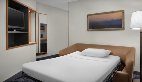 Estudio, 1 cama de matrimonio grande con sofá cama