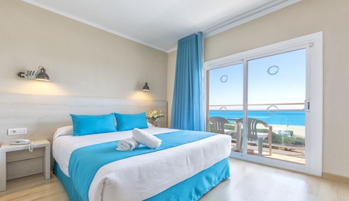 Habitación doble, vistas a la piscina