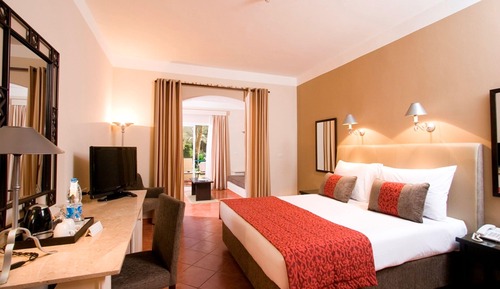 Habitación familiar, patio (Queen or Twin Bed)
