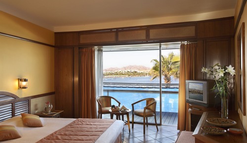 Habitación superior con 1 cama doble o 2 individuales, vistas al mar