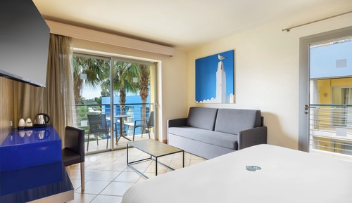 Habitación Deluxe ( 2 Adults + 2 Children)