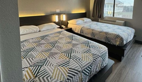Suite estándar, 2 camas de matrimonio, no fumadores