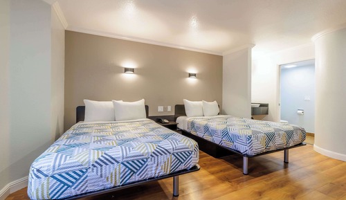 Habitación estándar, 2 camas dobles, no fumadores, frigorífico y microondas