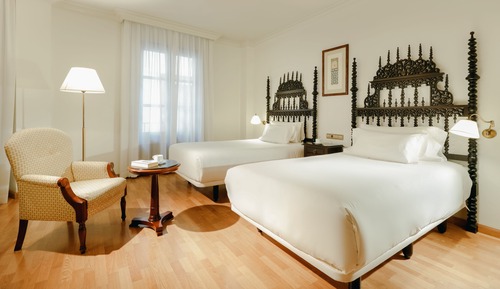 Habitación clásica con 2 camas individuales