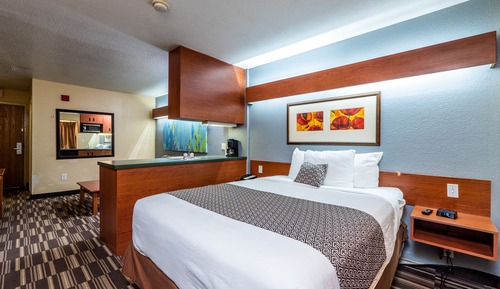 Suite estudio, 1 cama de matrimonio, no fumadores (No Pets)