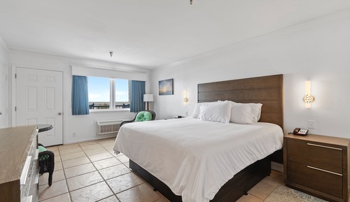 Habitación, 1 cama de matrimonio grande, frente al mar