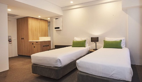 Habitación Deluxe (1 Queen Bed and 2 Twin Beds)