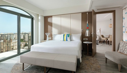Suite Club, 1 cama de matrimonio grande con sofá cama, no fumadores (Med Suite)