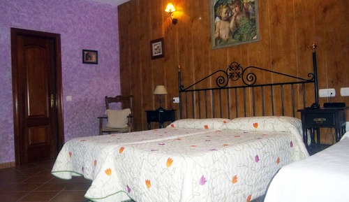 Habitación familiar (2 adults + 2 children)