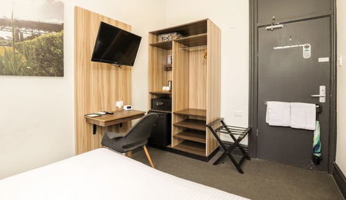 Double room with Shared bathroom