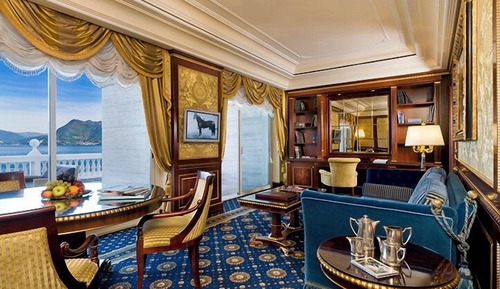 Suite presidencial, vistas al lago (Montanelli)