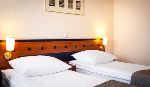 Habitación estándar con 1 cama doble o 2 individuales