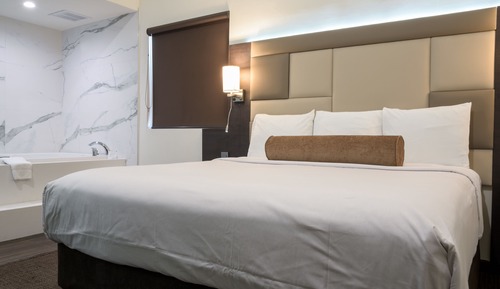 Suite romántica, 1 cama de matrimonio grande, bañera de hidromasaje