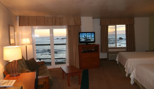 Oceanfront Balcony Jetted Tub Double Queen Family Studio Suite