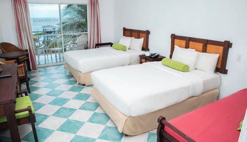 Habitación, 2 camas dobles, vistas al mar