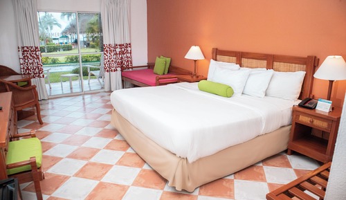 Habitación, 1 cama de matrimonio grande, vistas al jardín
