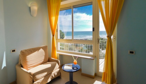 Suite junior, vistas al mar