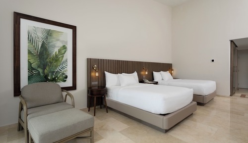 Habitación, 2 camas de matrimonio, vistas al jardín
