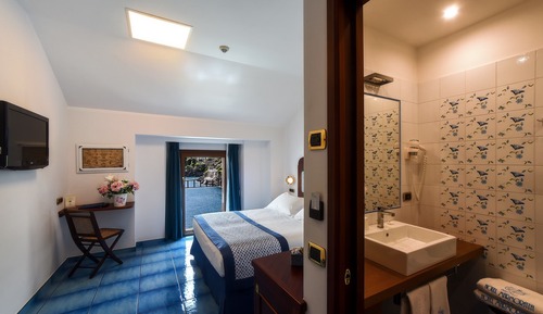 Habitación Confort con 1 cama doble o 2 individuales, vistas al mar