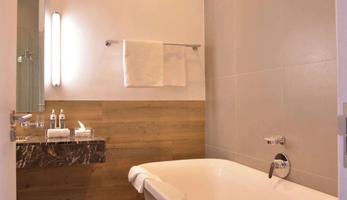 Habitación estándar con 1 cama doble o 2 individuales