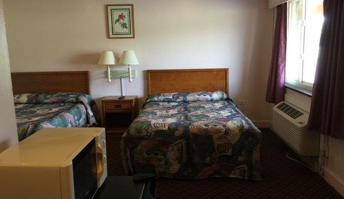 Habitación estándar doble, 2 camas dobles, no fumadores
