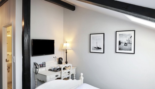 Habitación estándar con 1 cama doble o 2 individuales