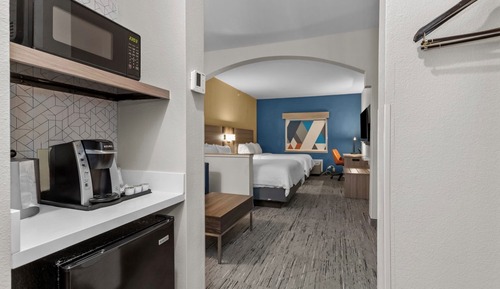 Suite, varias camas (Additional Living Area)